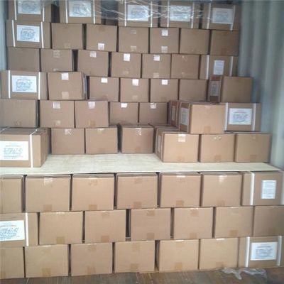 Voedingsmiddel natriumrythorbaat C6H7NaO6 in papierverpakkingsmateriaal